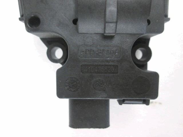 SATZ KLEINTEILE/STELLHEBEL KLIMAGERAT OEM N. 410475520 GEBRAUCHTTEIL BMW SERIE X5 E70 (2006 - 2010) DIESEL HUBRAUM 30 JAHR. 2010