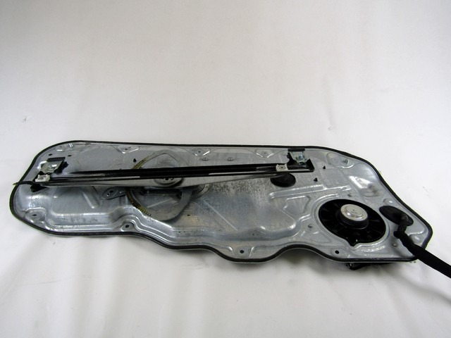 WINDSCHUTZMECHANISMUS DER VORDERTUR OEM N. 30784510 GEBRAUCHTTEIL VOLVO C30 (2006 - 2012)DIESEL HUBRAUM 16 JAHR. 2011