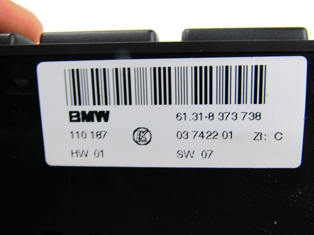 SCHALTER SITZVERSTELLUNG VORNE OEM N. 61318373738 GEBRAUCHTTEIL BMW SERIE X5 E53 (1999 - 2003)BENZINA HUBRAUM 30 JAHR. 2001