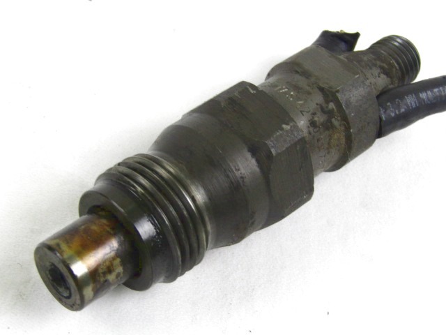 INJEKTOR EINSPRITZDUSE  OEM N. 9625169180 GEBRAUCHTTEIL FIAT SCUDO (1995 - 2004) DIESEL HUBRAUM 19 JAHR. 1997