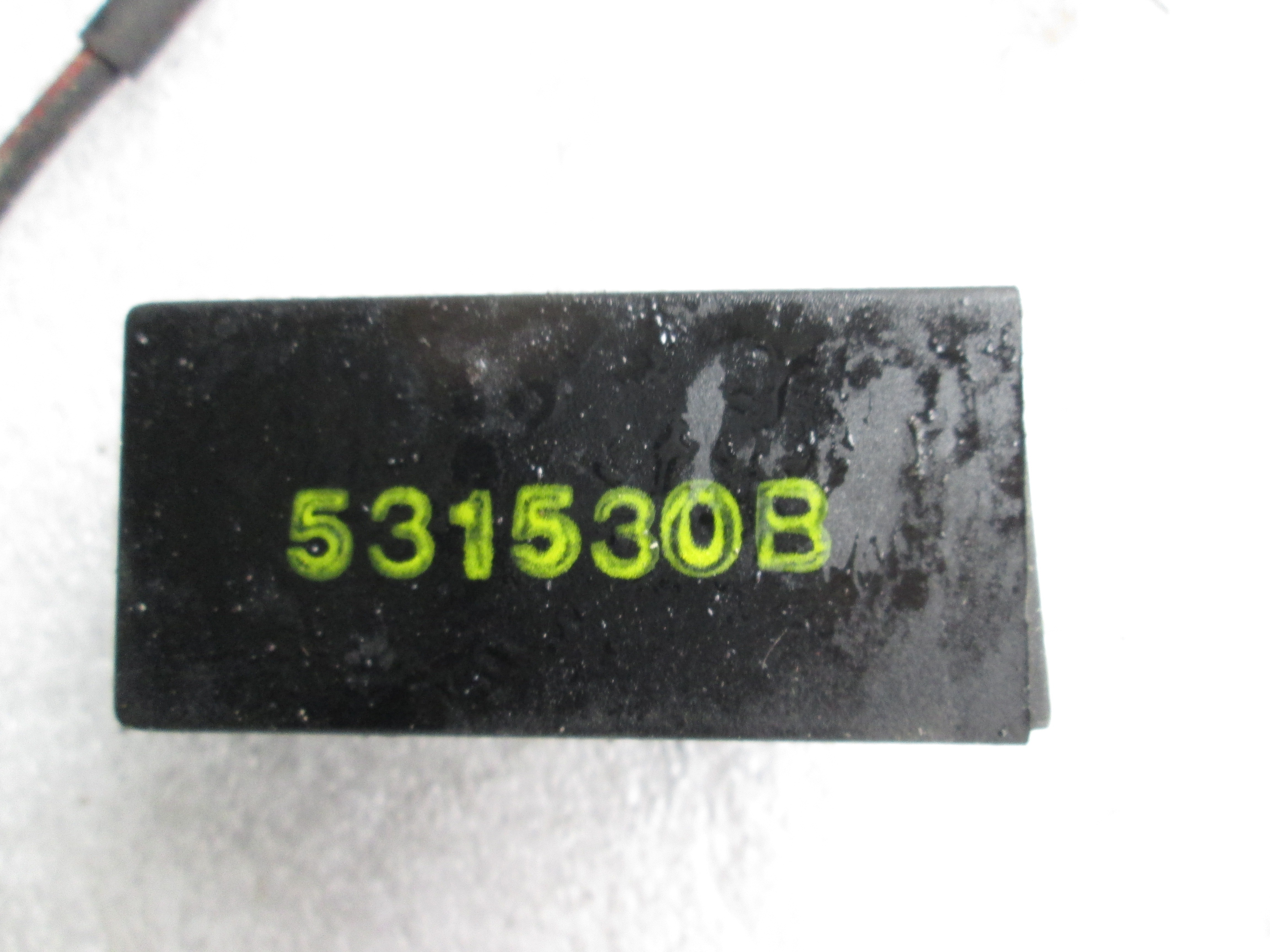 RELE'  OEM N. 531530B GEBRAUCHTTEIL AUDI A8 D2/4D (1994 - 2002) BENZINA HUBRAUM 42 JAHR. 1996