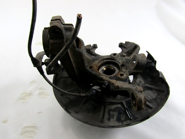 SCHWENKLAGER LINKS / RADNABE MIT LAGER VORNE OEM N. 1K0407255T GEBRAUCHTTEIL VOLKSWAGEN CADDY 3 (2004 - 2015)DIESEL HUBRAUM 20 JAHR. 2006