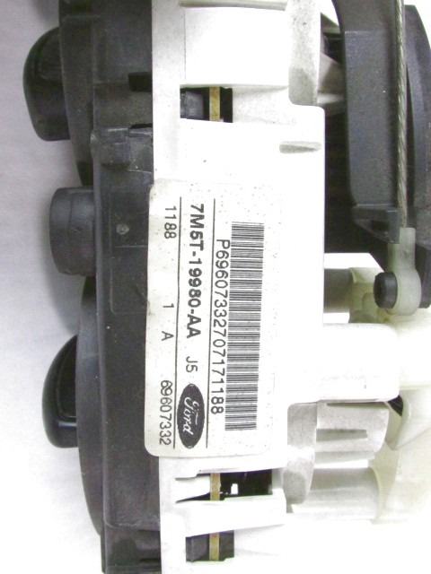 BEDIENTEIL KLIMAANLAGE OEM N. 7M5T-19980-AA GEBRAUCHTTEIL FORD FOCUS BER/SW (2005 - 2008) DIESEL HUBRAUM 16 JAHR. 2007