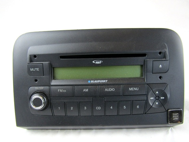 RADIO CD?/ VERSTARKER / HALTER HIFI SYSTEM OEM N. 7354323330 GEBRAUCHTTEIL FIAT CROMA (11-2007 - 2010) DIESEL HUBRAUM 19 JAHR. 2009