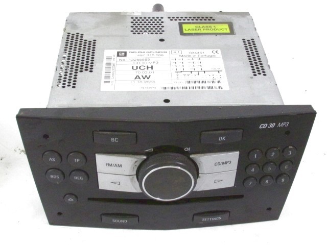 RADIO CD?/ VERSTARKER / HALTER HIFI SYSTEM OEM N. 13255555 GEBRAUCHTTEIL OPEL ASTRA H L48,L08,L35,L67 5P/3P/SW (2004 - 2007) DIESEL HUBRAUM 17 JAHR. 2007