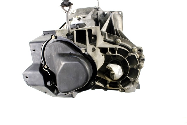 SCHALTGETRIEBE OEM N. 16626 CAMBIO MECCANICO GEBRAUCHTTEIL FORD FUSION (2002 - 02/2006) DIESEL HUBRAUM 14 JAHR. 2003