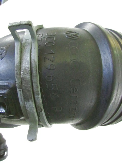 SCHLAUCH KUHLER UNTEN-KUHLMITTELPUMPE- OEM N. 3C0129654P GEBRAUCHTTEIL VOLKSWAGEN GOLF MK5 BER/SW (02/2004-11/2008) DIESEL HUBRAUM 20 JAHR. 2008