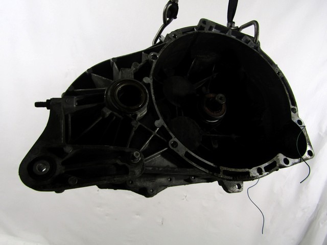 SCHALTGETRIEBE OEM N. 6M2R-7F096-FB GEBRAUCHTTEIL FORD MONDEO BER/SW (2007 - 8/2010) DIESEL HUBRAUM 18 JAHR. 2008