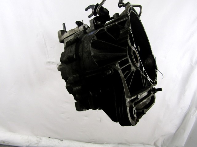 SCHALTGETRIEBE OEM N. 6M2R-7F096-FB GEBRAUCHTTEIL FORD MONDEO BER/SW (2007 - 8/2010) DIESEL HUBRAUM 18 JAHR. 2008