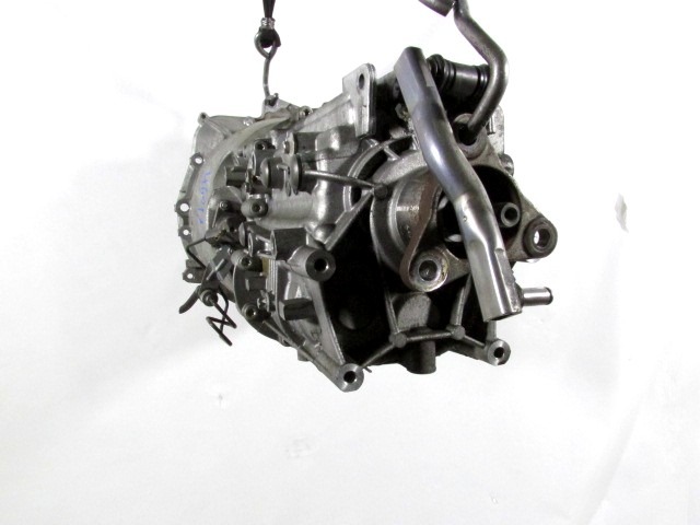 SCHALTGETRIEBE OEM N. 23007562730 CAMBIO MECCANICO GEBRAUCHTTEIL BMW SERIE 3 BER/SW/COUPE/CABRIO E90/E91/E92/E93 (2005 - 08/2008) DIESEL HUBRAUM 20 JAHR. 2005