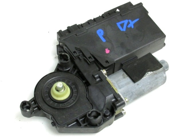 FENSTERMOTOR HINTEN OEM N. 13360 MOTORINO ALZACRISTALLO PORTA POSTERIORE GEBRAUCHTTEIL AUDI A2 8Z0 (1999 - 2005)BENZINA HUBRAUM 14 JAHR. 2000