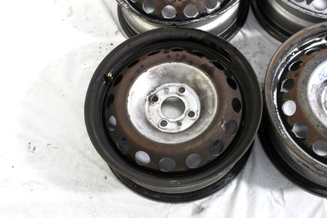 FELGENSATZ 15'' OEM N. 19330 SET 4 CERCHI IN FERRO GEBRAUCHTTEIL FIAT DOBLO MK1 R (2005 - 2009) DIESEL HUBRAUM 13 JAHR. 2006