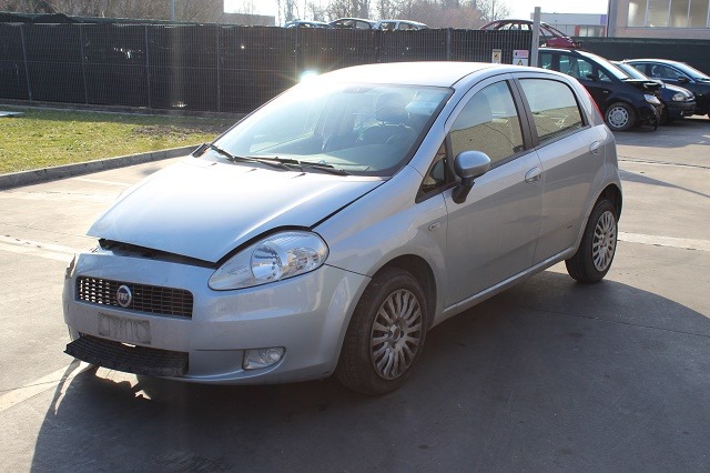 FIAT GRANDE PUNTO 1.2 B 48KW 5M 5P (2006) RICAMBI IN MAGAZZINO