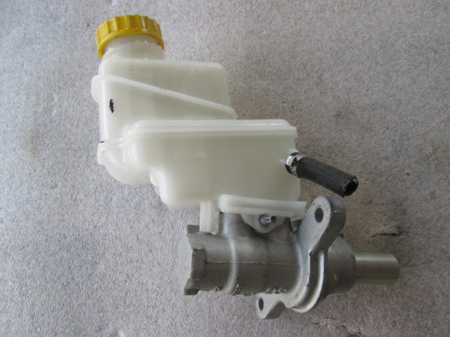 HAUPTBREMSZYLINDER OEM N. 0204Y24147 GEBRAUCHTTEIL FIAT IDEA (2003 - 2008) BENZINA HUBRAUM 14 JAHR. 2007