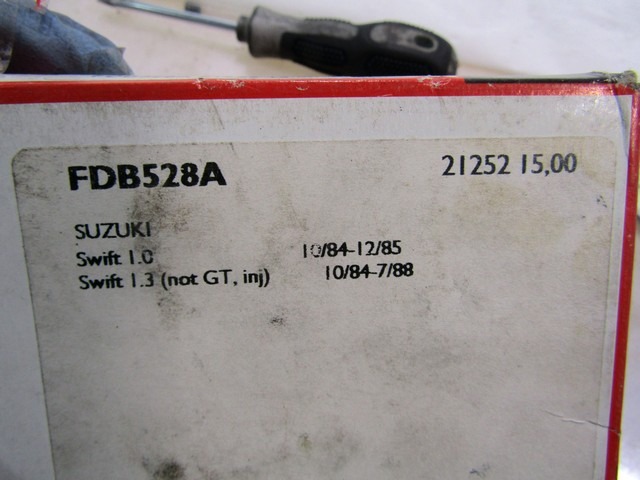 BREMSBELAGSATZ OEM N. 5521082020 GEBRAUCHTTEIL SUZUKI SWIFT MK1 (1983 - 1989)BENZINA HUBRAUM 10 JAHR. 1984