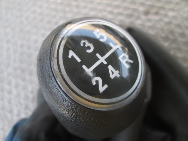 FIAT PUNTO 1.3 JTD 51kW 5P 188A9000 ERSATZ KNOPF CAP beschädigt ist (siehe Foto) 735.276.980 71.754.869