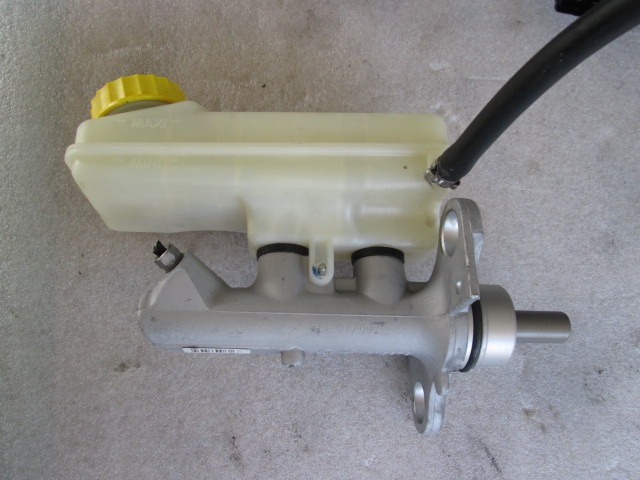 HAUPTBREMSZYLINDER OEM N. 7701209220 GEBRAUCHTTEIL RENAULT MEGANE BER/GRANDTOUR  (2006 - 2009) DIESEL HUBRAUM 15 JAHR. 2007