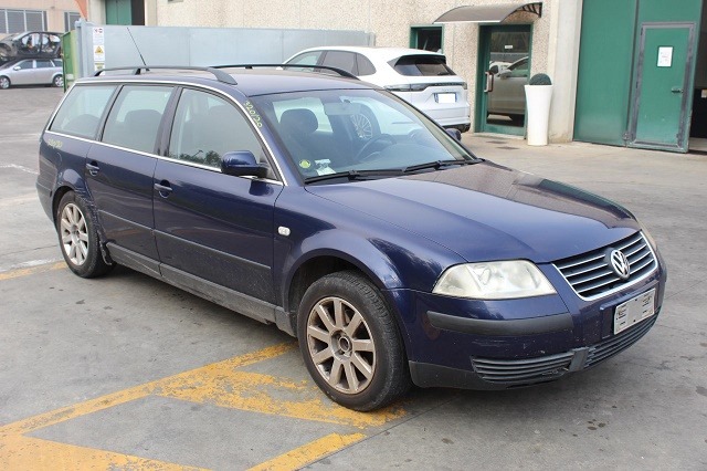 VOLKSWAGEN PASSAT SW 1.9 D 96KW 5M 5P (2004) RICAMBI IN MAGAZZINO