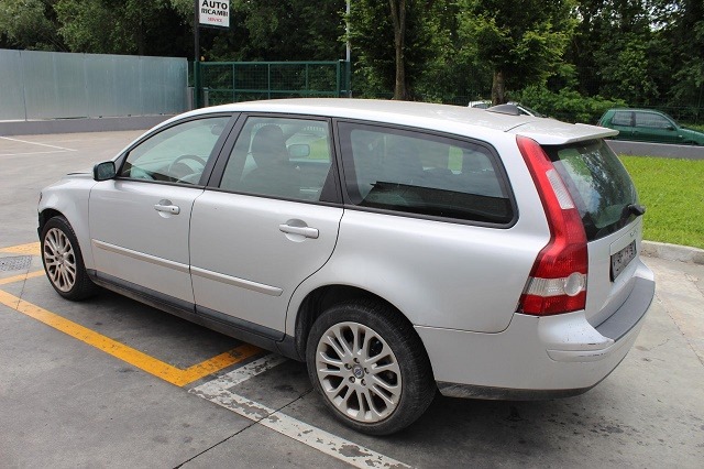 VOLVO V50 SW 2.0 D 100KW 6M 5P (2006) RICAMBI IN MAGAZZINO