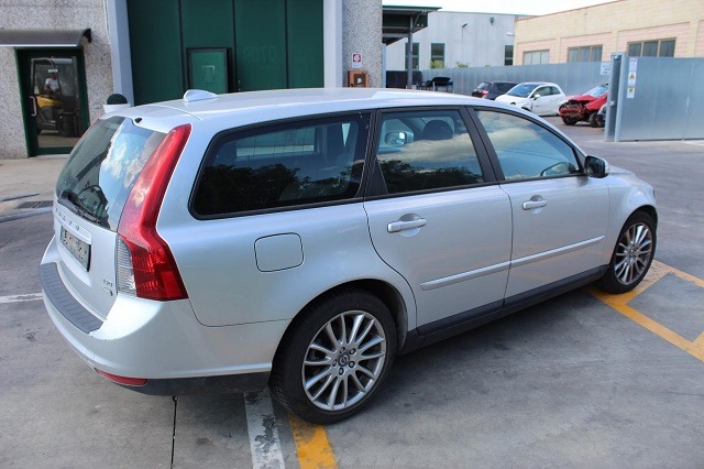 VOLVO V50 SW 1.6 D 80KW 5M 5P (2009) RICAMBI IN MAGAZZINO