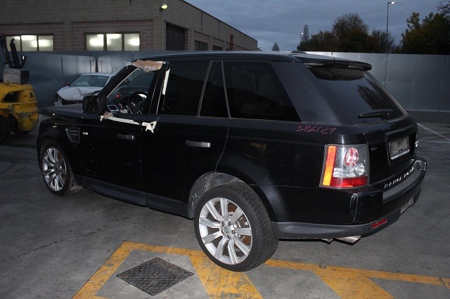 LAND ROVER RANGE ROVER SPORT 3.0 D 4X4 180KW AUT 5P (2010) RICAMBI IN MAGAZZINO