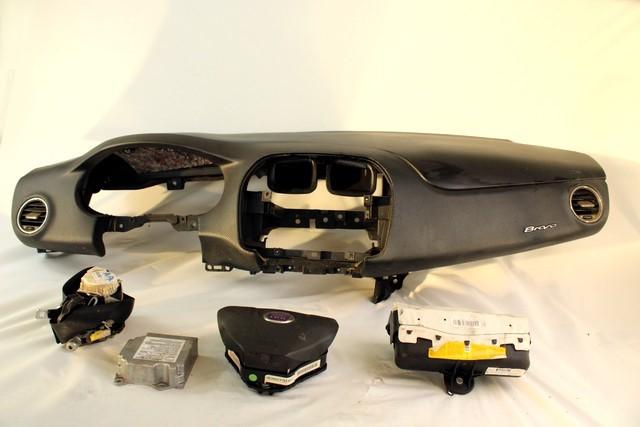 51827585 KIT AIRBAG FIAT BRAVO 1.6 D 77KW 6M 5P (2008) RICAMBIO USATO CON PRETENSIONATORE CINTURA DI SICUREZZA ANTERIORE DESTRA, CENTRALINA AIRBAG, AIRBAG VOLANTE GUIDATORE, AIRBAG PASSEGGERO, CRUSCOTTO 735384653 735461525 51751187