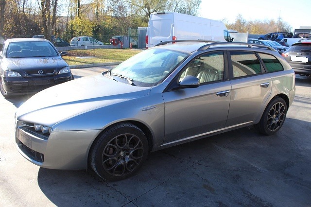 ALFA ROMEO 159 SW 2.4 D 147KW AUT 5P (2006) RICAMBI IN MAGAZZINO