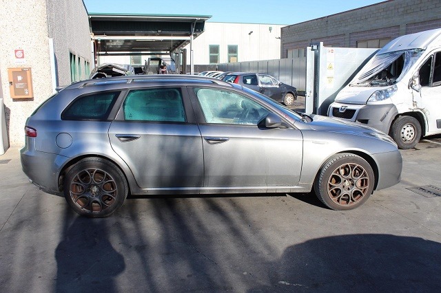 ALFA ROMEO 159 SW 2.4 D 147KW AUT 5P (2006) RICAMBI IN MAGAZZINO