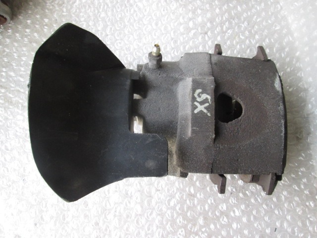 BREMSZANGE VORNE LINKS OEM N. 6N0615123B GEBRAUCHTTEIL VOLKSWAGEN POLO (11/1994 - 01/2000)BENZINA HUBRAUM 10 JAHR. 1997