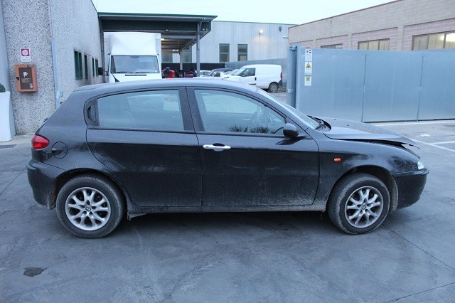 ALFA ROMEO 147 1.9 D 85KW 5M 5P (2003) RICAMBI IN MAGAZZINO