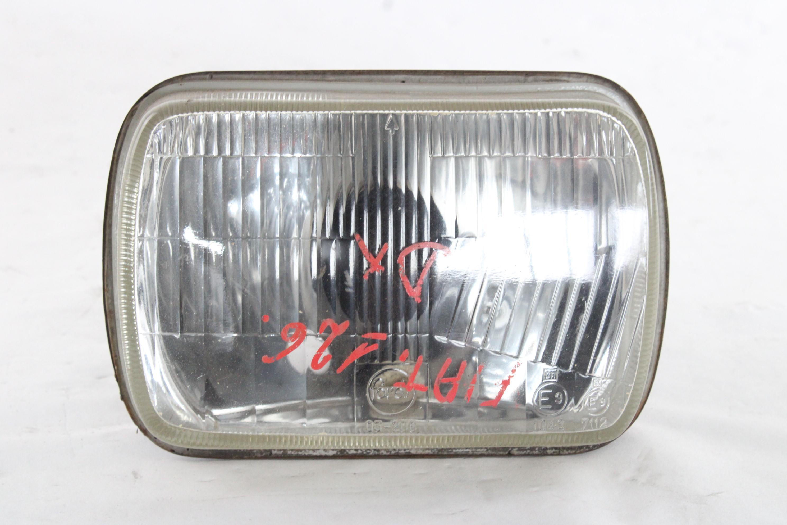 4309240 FARO FANALE ANTERIORE SINISTRO / DESTRO FIAT 126 (1977) RICAMBIO USATO