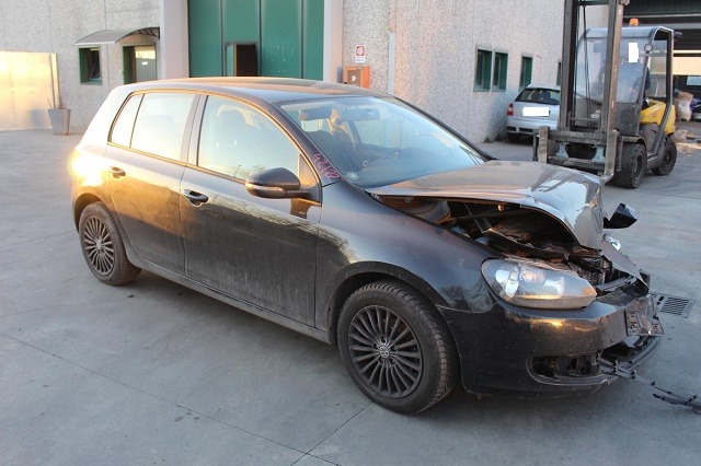 VOLKSWAGEN GOLF 6 1.4 B 59KW 5M 5P (2011) RICAMBI IN MAGAZZINO