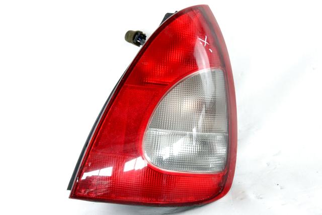 96272064 FARO FANALE POSTERIORE DESTRO DAEWOO NUBIRA 1.6 B 16 V 78 KW (2001) RICAMBIO USATO