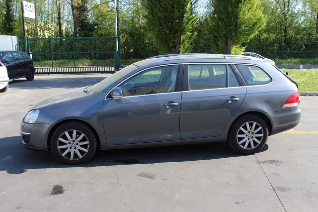 VOLKSWAGEN GOLF 5 SW 1.9 D 77KW 5M 5P (2009) RICAMBI IN MAGAZZINO