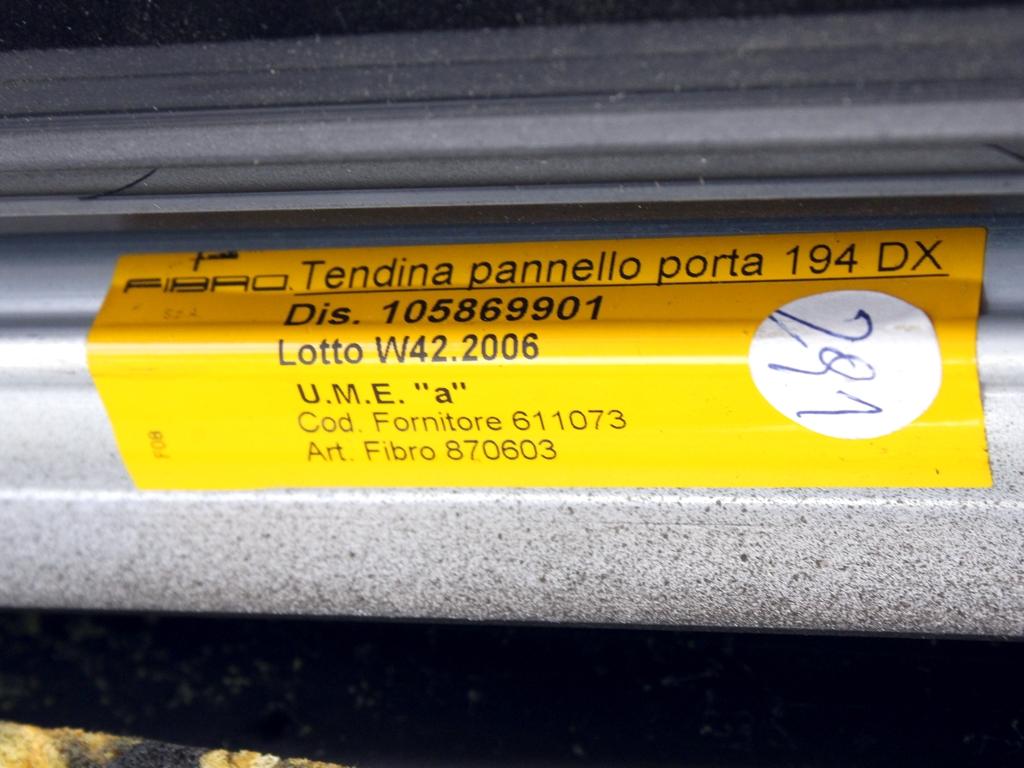 735404316 PANNELLO INTERNO PORTA POSTERIORE DESTRA CON RIVESTIMENTO IN PELLE FIAT CROMA 1.9 D 6M SW 110KW (2007) RICAMBIO USATO CON TENDINA PARASOLE 105869901