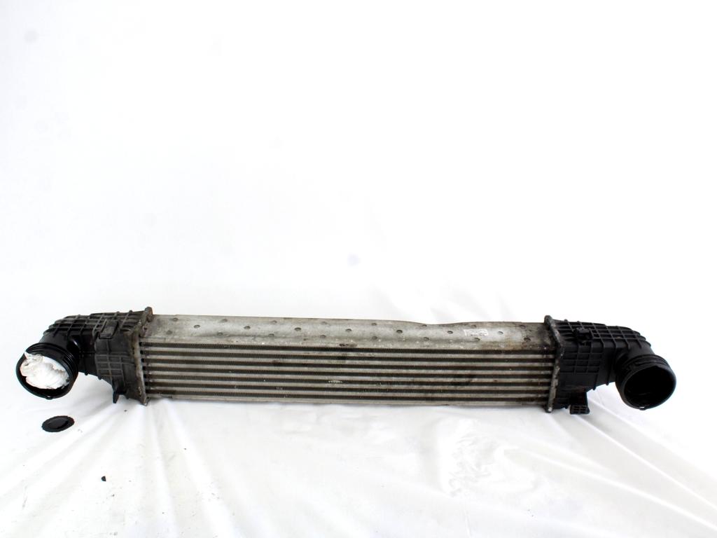 A2115003902 RADIATORE INTERCOOLER SCAMBIATORE ARIA/ARIA MERCEDES CLASSE CLS C219 320 CDI 3.0 D 165KW AUT 4P (2008) RICAMBIO USATO SUPPORTI DANNEGGIATI