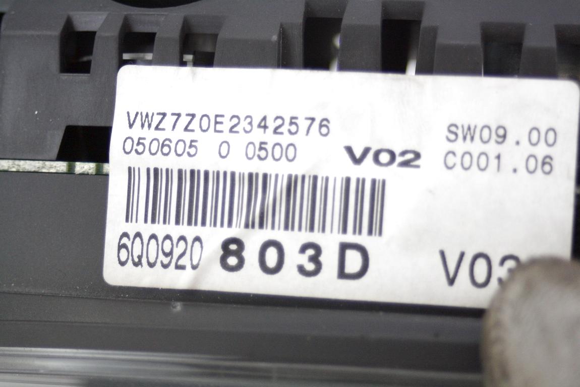 04590609BP KIT ACCENSIONE AVVIAMENTO VOLKSWAGEN POLO 1.4 D 51KW 5M 5P (2006) RICAMBIO USATO CON CENTRALINA MOTORE, QUADRO STRUMENTI, BLOCCHETTI ACCENSIONE APERTURA CON CHIAVE 6Q1937049D 4B0905851N 6Q0920803D