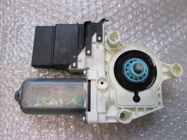 FENSTERMOTOR HINTEN OEM N. 973624-105 GEBRAUCHTTEIL SEAT LEON 1P1 (2005 - 2012) DIESEL HUBRAUM 20 JAHR. 2007