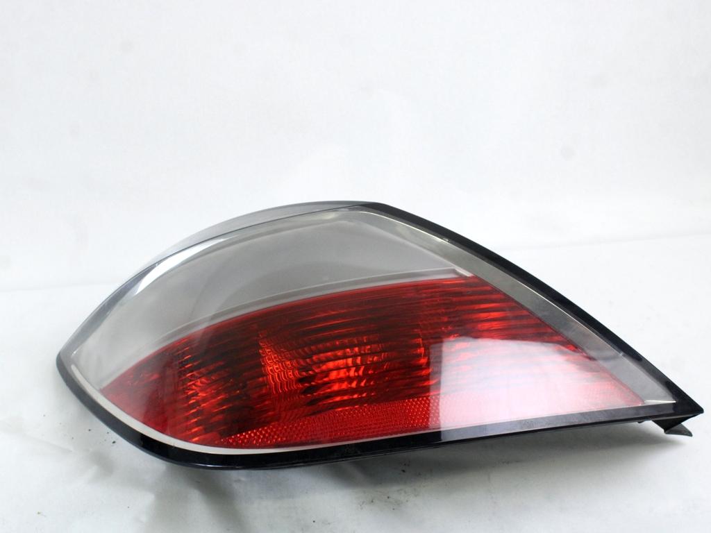 93190304 FARO FANALE POSTERIORE SINISTRO OPEL ASTRA H 1.7 D 74KW 5M 5P (2008) RICAMBIO USATO