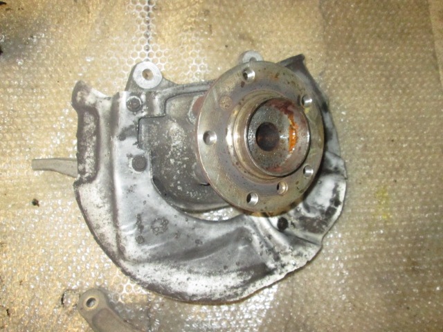 SCHWENKLAGER LINKS / RADNABE MIT LAGER VORNE OEM N. 31226765601 GEBRAUCHTTEIL BMW SERIE 5 E60 E61 (2003 - 2010) DIESEL HUBRAUM 25 JAHR. 2004