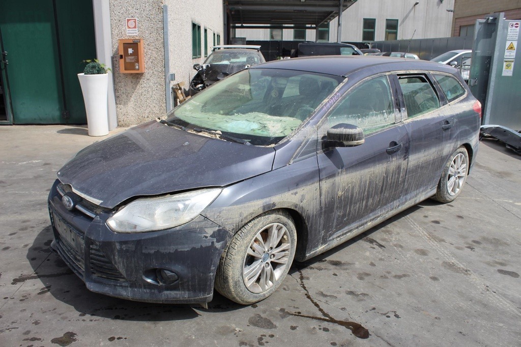 FORD FOCUS SW 1.6 D 85KW 6M 5P (2012) RICAMBI USATI AUTO IN PIAZZALE 