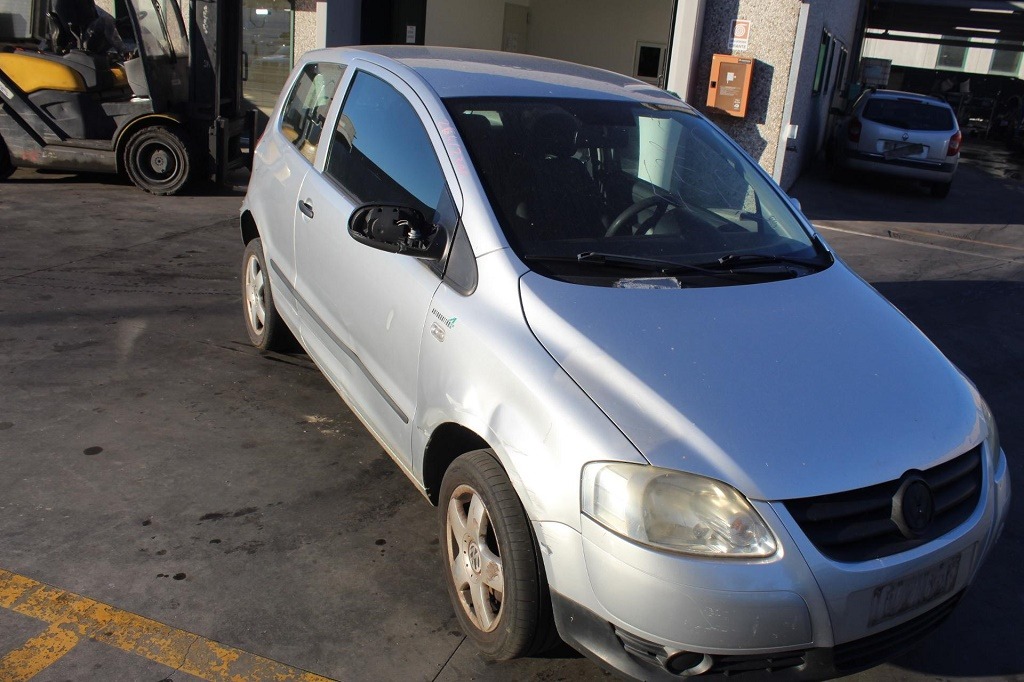 VOLKSWAGEN FOX 1.4 D 51KW 5M 3P (2007) RICAMBI IN MAGAZZINO