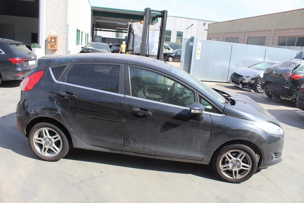 FORD FIESTA 1.4 G 71KW 5M 5P (2013) RICAMBI USATI AUTO IN PIAZZALE