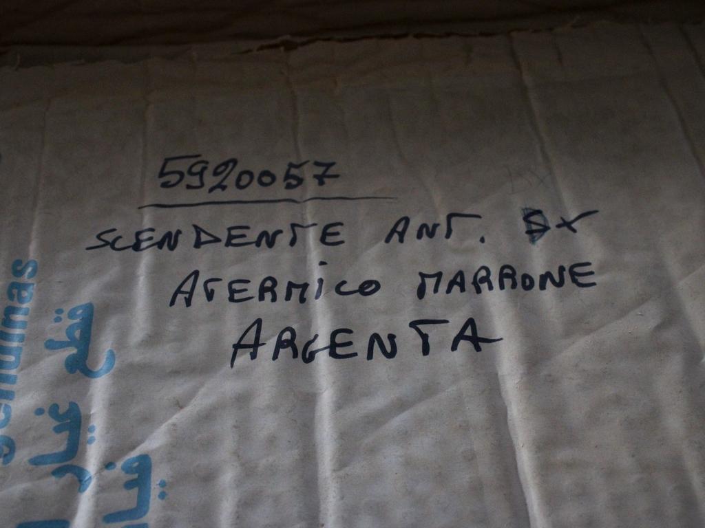 5920057 VETRO SCENDENTE PORTA ANTERIORE DESTRA FIAT ARGENTA 1.6 B RICAMBIO NUOVO