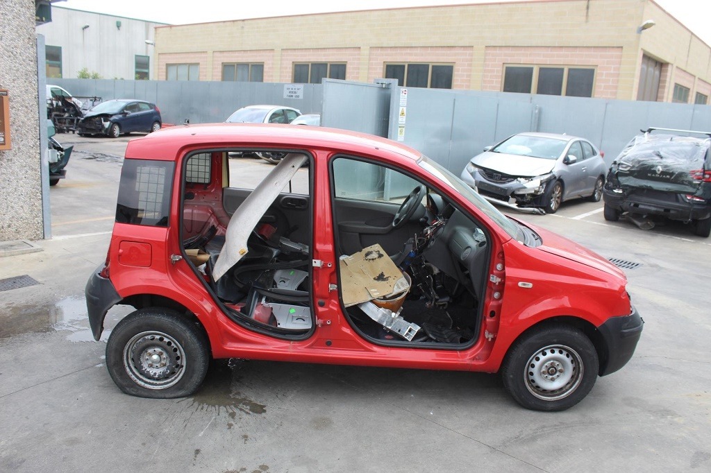 FIAT PANDA VAN 1.3 D 55KW 5P 5M (2011) RICAMBI USATI AUTO IN PIAZZALE