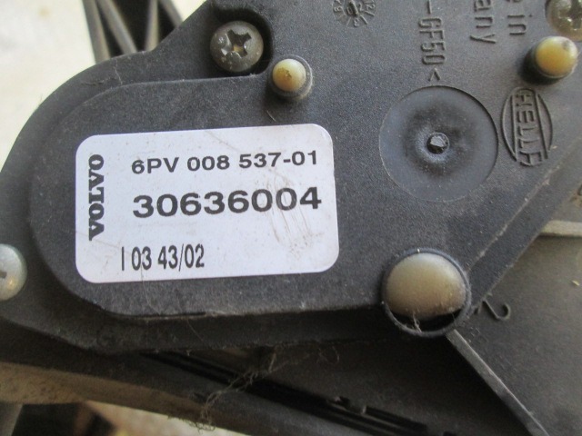 VOLVO V70 SW 2.4 DIESEL 120KW 5P 5M 170 PS D5244T (2003) Ersatzgaspedal 30636004