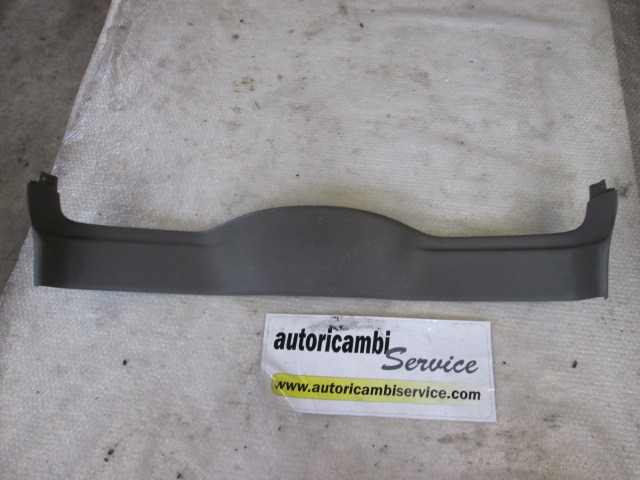 INNENFUTTER / HECKKLAPPENFUTTER OEM N. 820075123 GEBRAUCHTTEIL RENAULT ESPACE / GRAND ESPACE (05/2003 - 08/2006) DIESEL HUBRAUM 30 JAHR. 2004