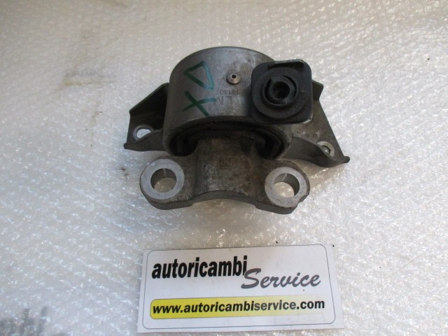 MOTORTRAGER - MOTOR-UNTERSTUTZUNG OEM N.  GEBRAUCHTTEIL OPEL CORSA D (2006 - 2011) BENZINA/GPL HUBRAUM 12 JAHR. 2010