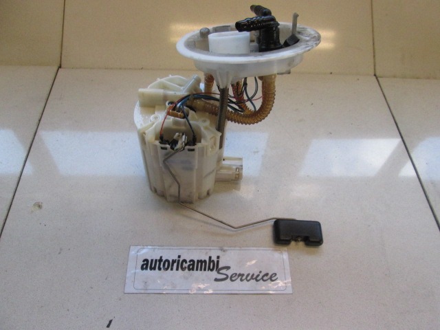 Audi A4 Avant 2.0 TDI 105kW MULTITRONIC (2010) Ersatzkraftstoffpumpe und SCHWIMM 0580205001 8K0919050H