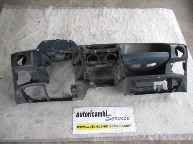 ARMATURENBRETT OEM N. 735334024 GEBRAUCHTTEIL FIAT DOBLO MK1 (2000 - 2004) DIESEL HUBRAUM 19 JAHR. 2001